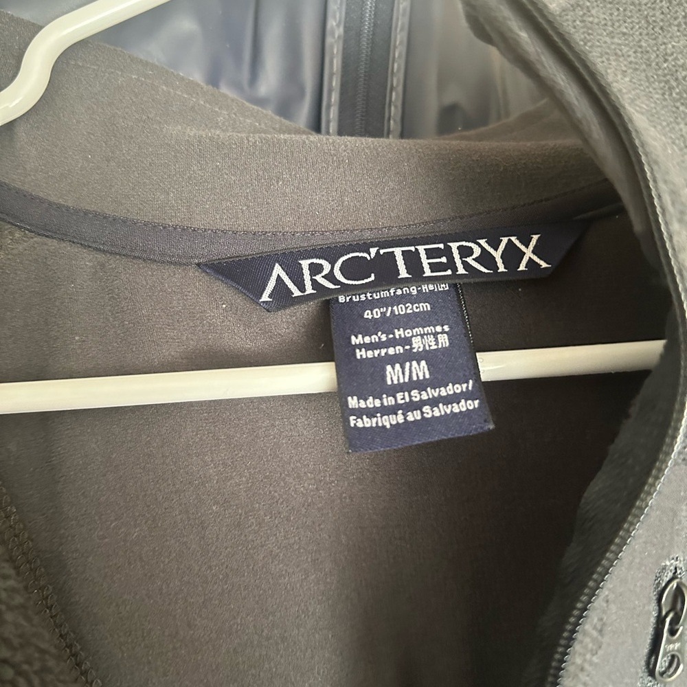 Arc'teryx Men's Gray Jacket